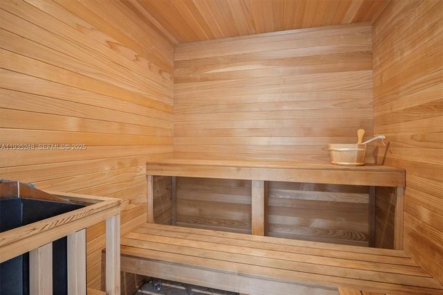 3079 Old Still Ln, Weston, FL 33331