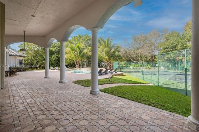 3079 Old Still Ln, Weston, FL 33331