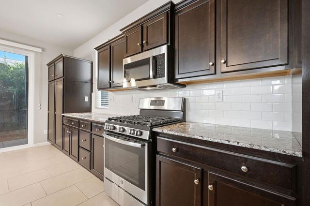 1515 Zenith, Clovis, CA 93619