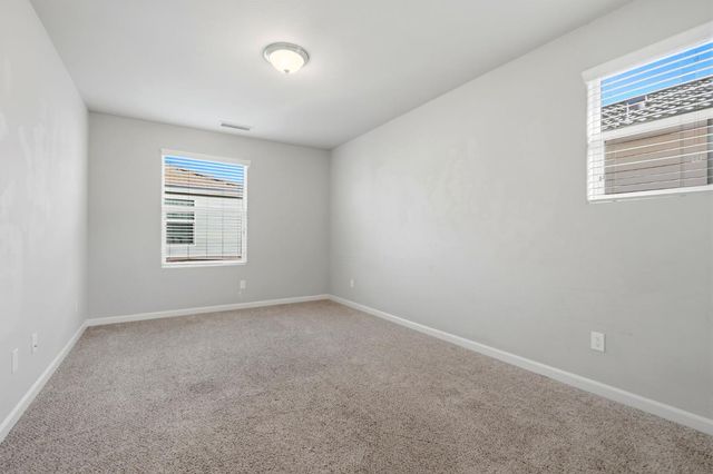 1515 Zenith, Clovis, CA 93619