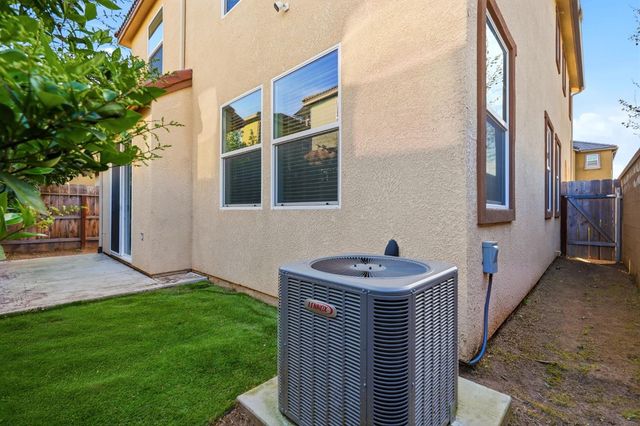 1515 Zenith, Clovis, CA 93619