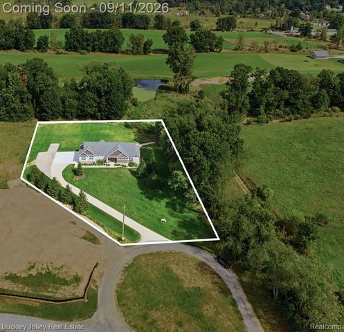 3703 Jesse Drive, Howell, MI 48843