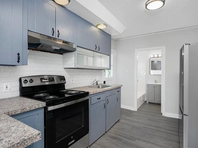 37 - 39 Mead Street, Manchester, NH 03104