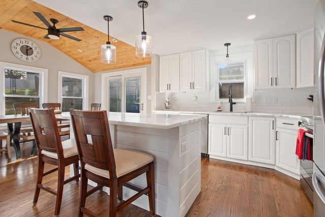 6 Rawding Rd, Peabody, MA 01960