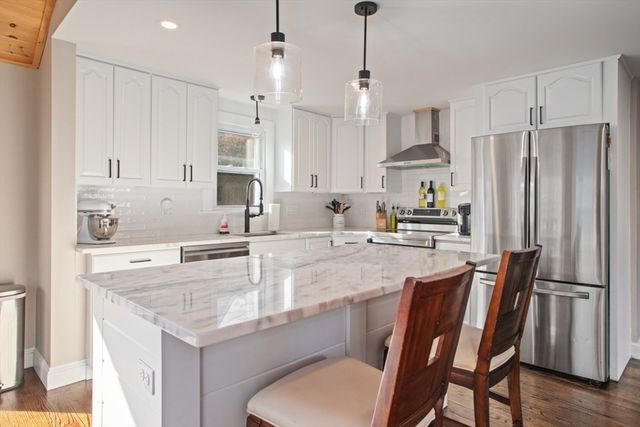 6 Rawding Rd, Peabody, MA 01960