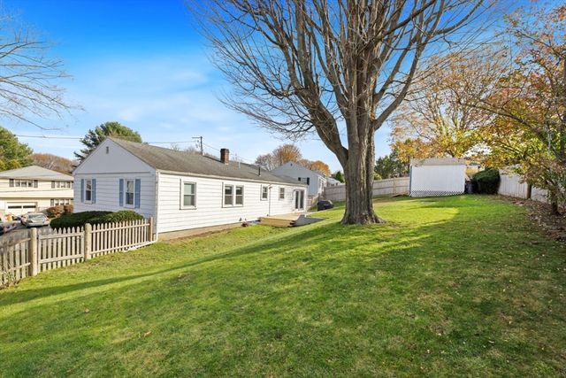 6 Rawding Rd, Peabody, MA 01960