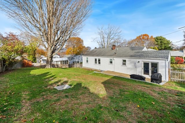 6 Rawding Rd, Peabody, MA 01960