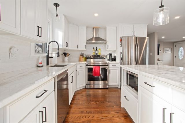 6 Rawding Rd, Peabody, MA 01960