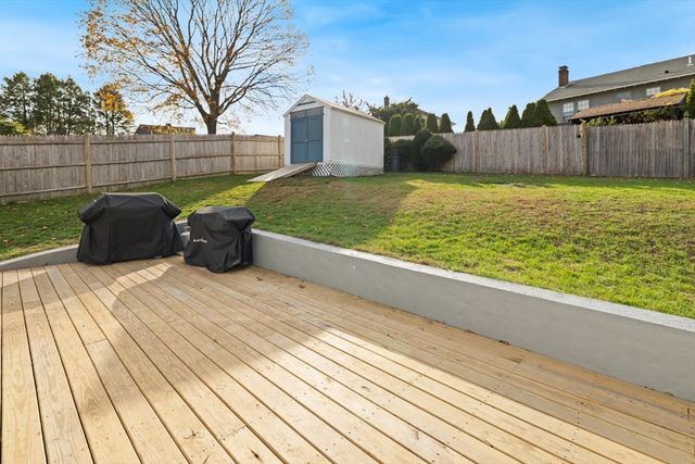 6 Rawding Rd, Peabody, MA 01960