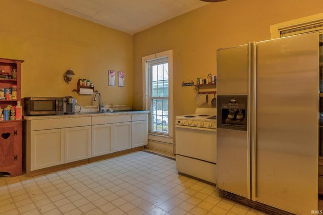 300 W Degonia Road, Boonville, IN 47601