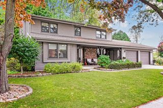 1127 Edgewood ROAD, Kewaskum, WI 53040