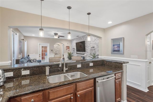 5959 BEACONPARK STREET, Lithia, FL 33547