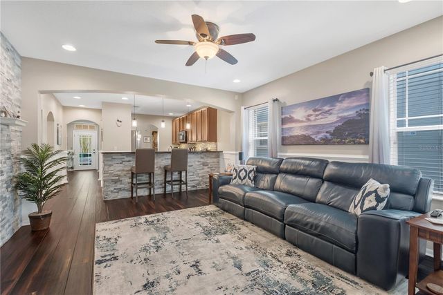 5959 BEACONPARK STREET, Lithia, FL 33547