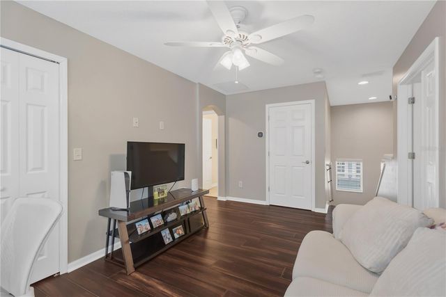 5959 BEACONPARK STREET, Lithia, FL 33547
