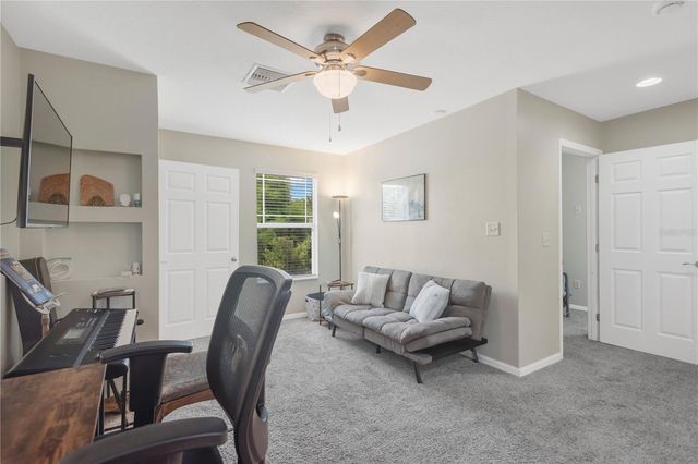 5959 BEACONPARK STREET, Lithia, FL 33547