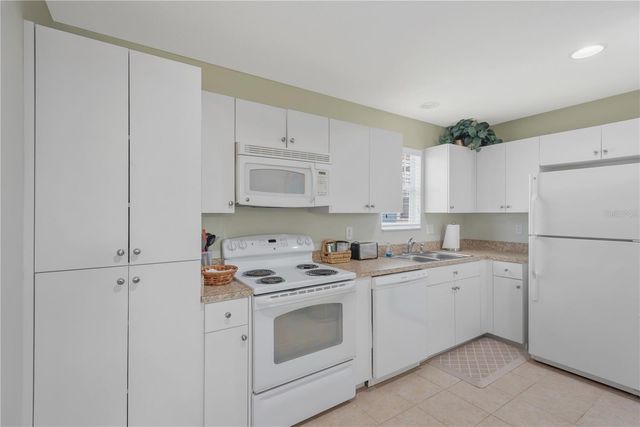 5959 BEACONPARK STREET, Lithia, FL 33547