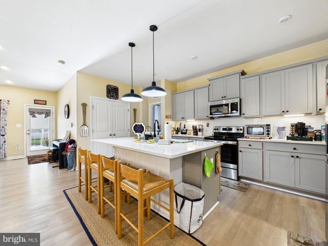 334 STEAMBOAT AVE, Felton, DE 19943