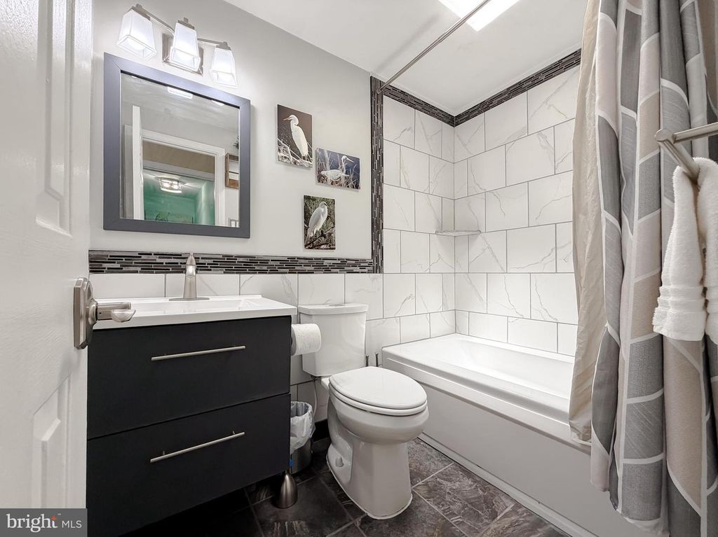 Image 28 of property listing at 272 ELKINS LN, Lusby, MD 20657