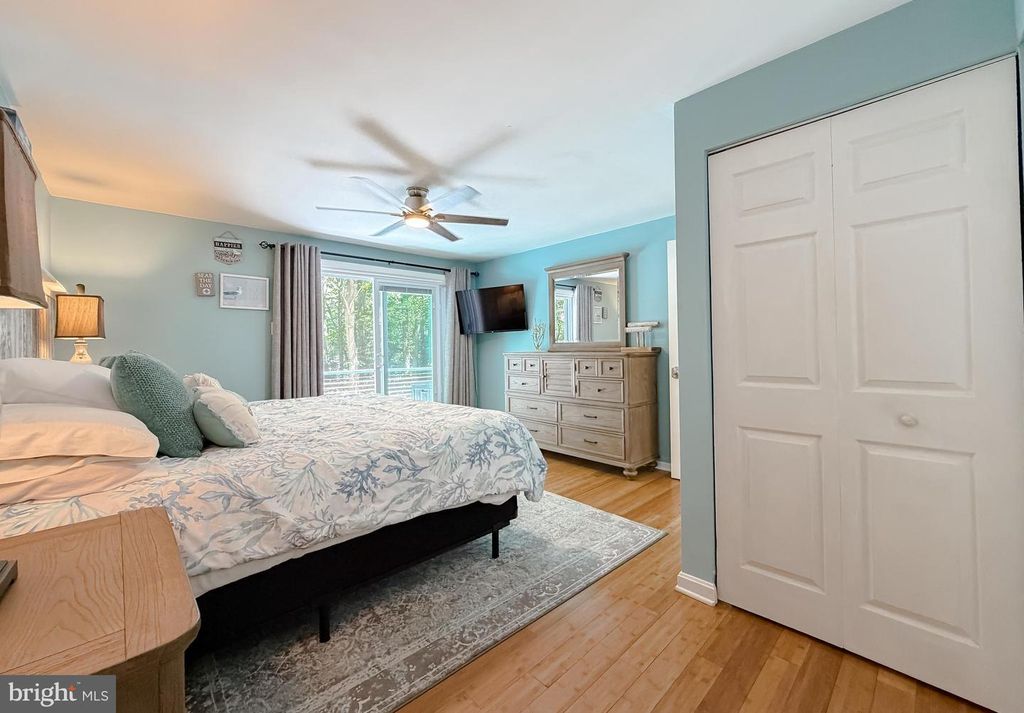 Image 40 of property listing at 272 ELKINS LN, Lusby, MD 20657