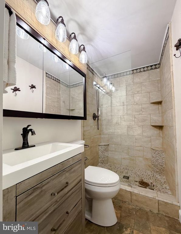 Image 42 of property listing at 272 ELKINS LN, Lusby, MD 20657