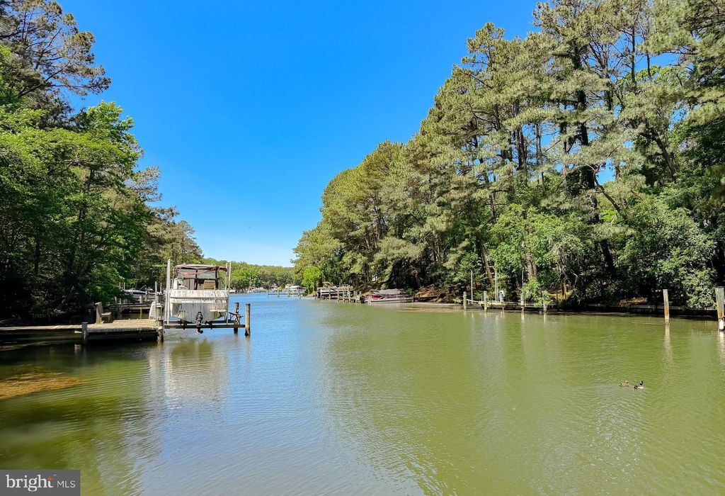 Image 66 of property listing at 272 ELKINS LN, Lusby, MD 20657