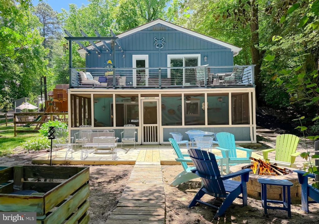 Image 73 of property listing at 272 ELKINS LN, Lusby, MD 20657