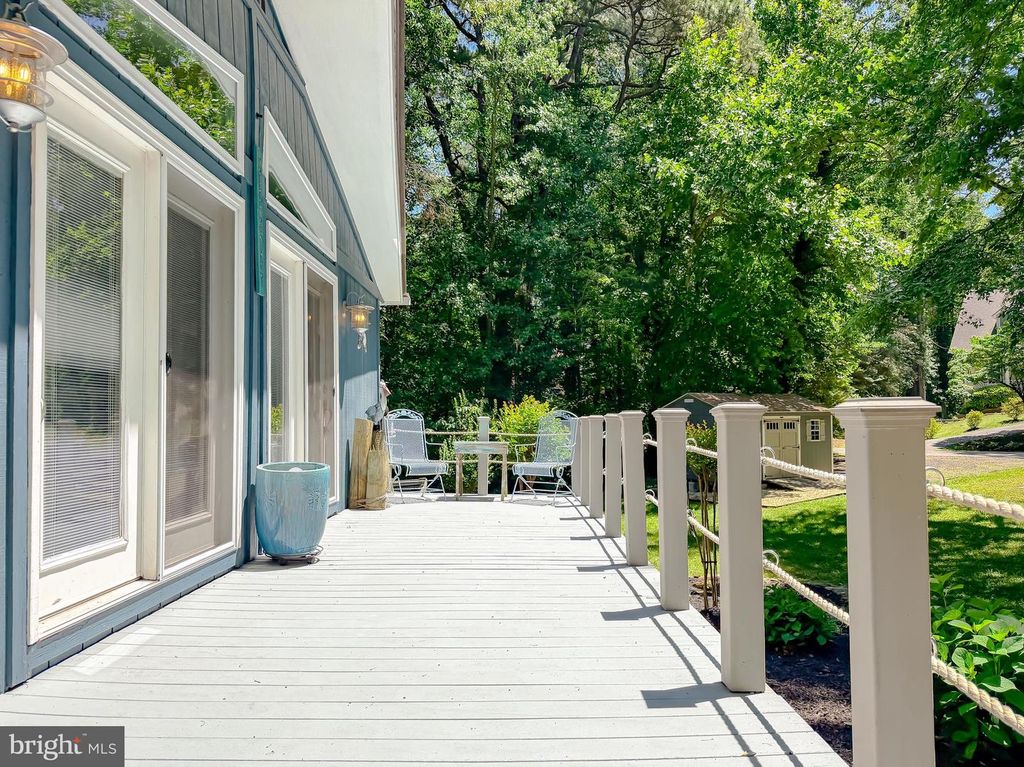 Image 85 of property listing at 272 ELKINS LN, Lusby, MD 20657