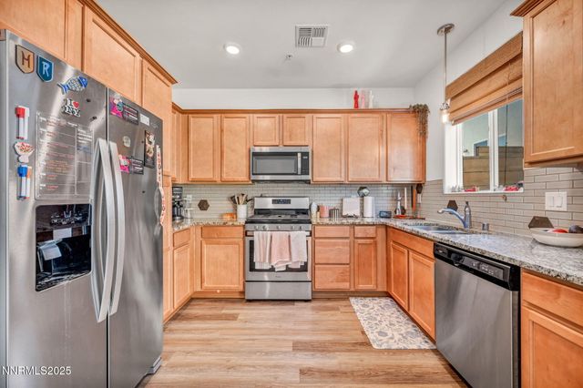 585 Logan Jacob Lane, Reno, NV 89503