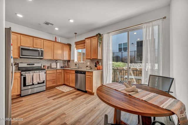 585 Logan Jacob Lane, Reno, NV 89503