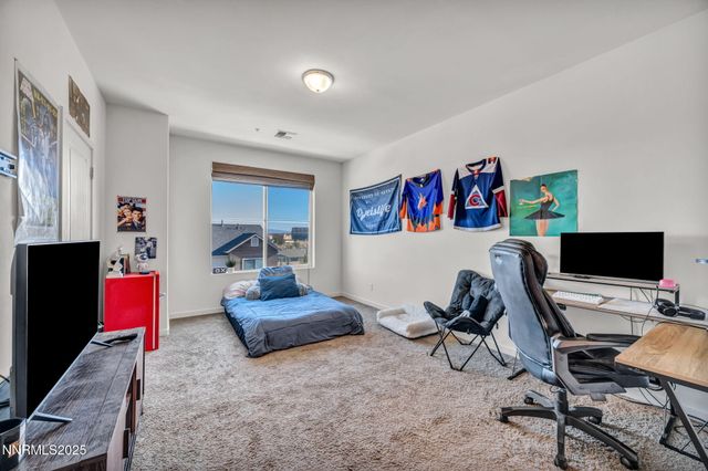 585 Logan Jacob Lane, Reno, NV 89503