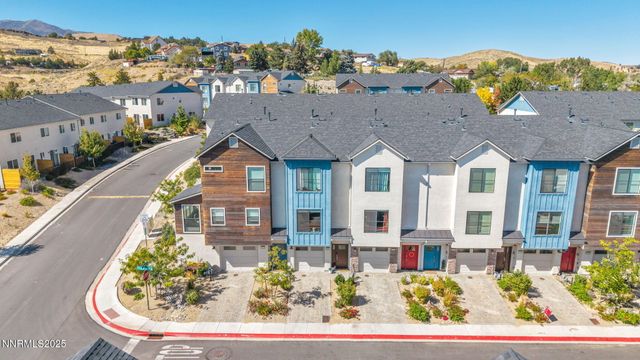 585 Logan Jacob Lane, Reno, NV 89503