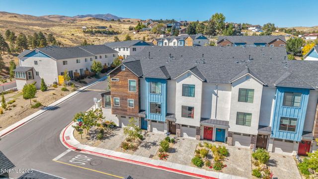 585 Logan Jacob Lane, Reno, NV 89503