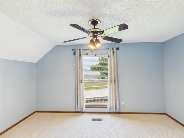 4701 NE MacArthur Circle, Lawton, OK 73507