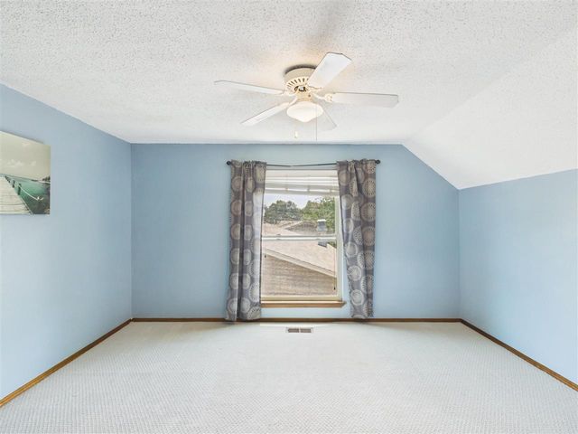 4701 NE MacArthur Circle, Lawton, OK 73507