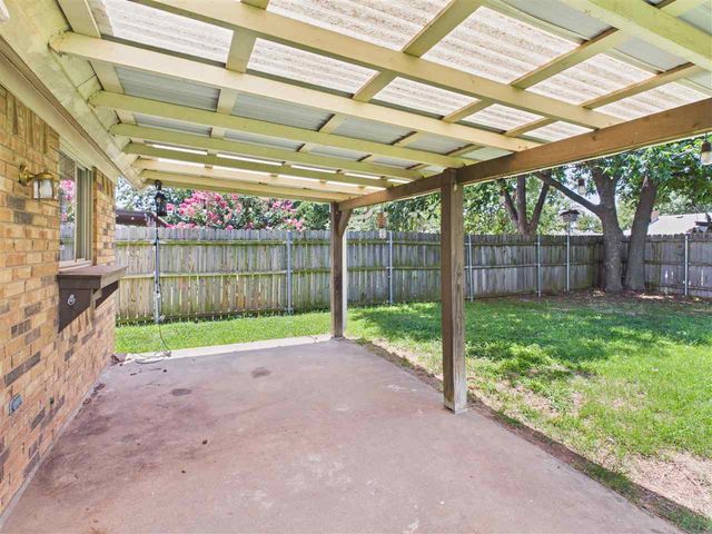 4701 NE MacArthur Circle, Lawton, OK 73507