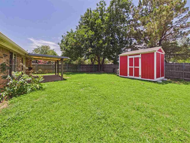4701 NE MacArthur Circle, Lawton, OK 73507
