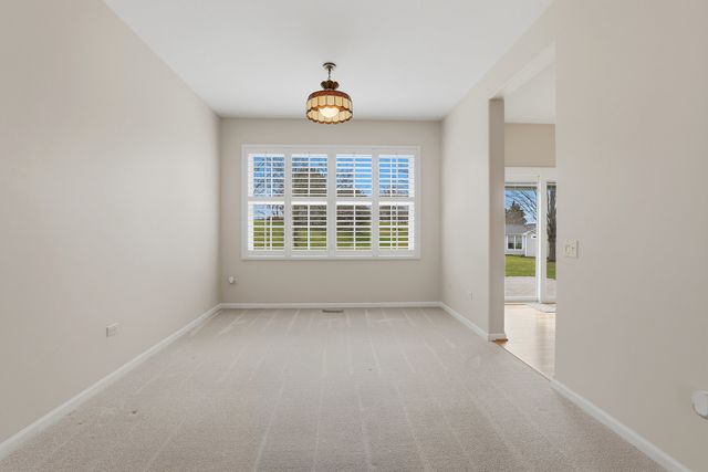 12175 Quail Ridge Drive 12175, Huntley, IL 60142