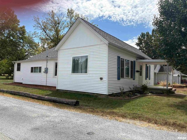 504 MULBERRY Street, Carterville, IL 62918