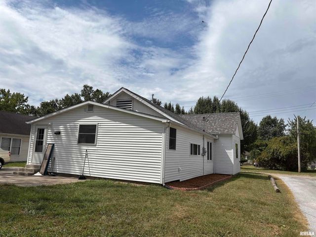 504 MULBERRY Street, Carterville, IL 62918