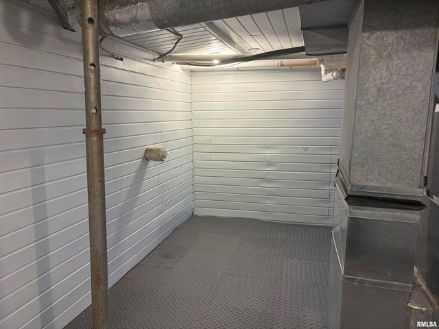 504 MULBERRY Street, Carterville, IL 62918