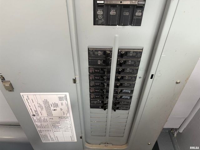 504 MULBERRY Street, Carterville, IL 62918