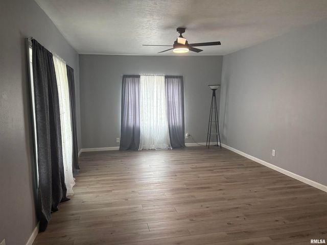 504 MULBERRY Street, Carterville, IL 62918