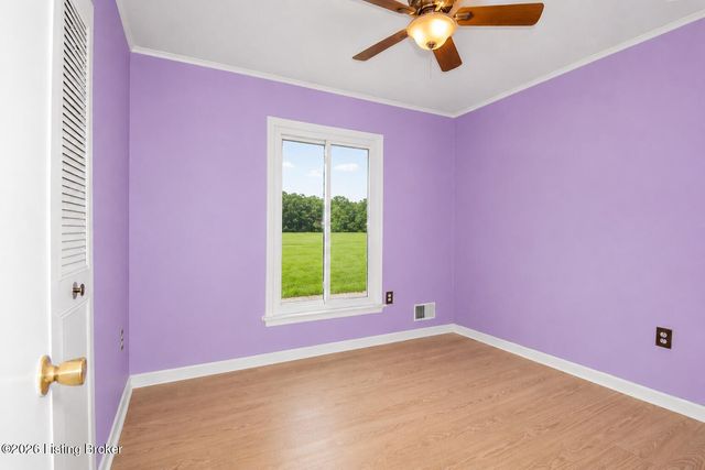 7517 Manslick Rd, Louisville, KY 40214