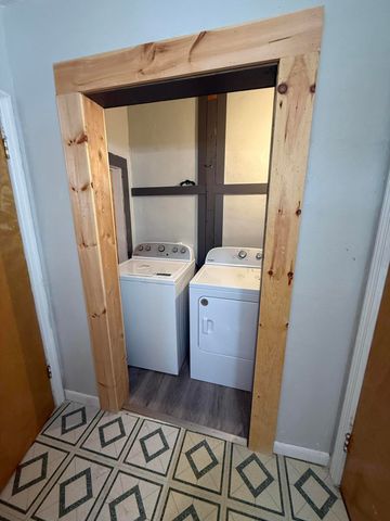 W 625 Jackson ST, Covington, VA 24426