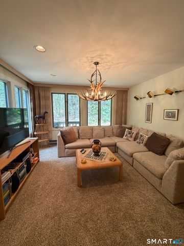 476 Evergreen Road, Torrington, CT 06790