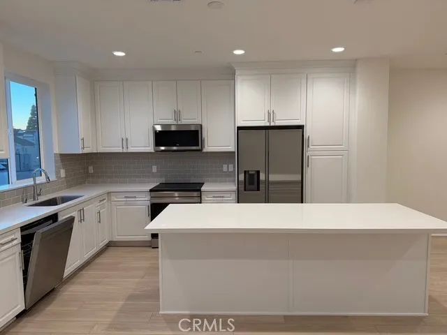 2420 E. Lincoln Avenue 3, Anaheim, CA 92806