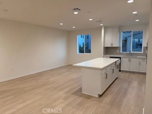 2420 E. Lincoln Avenue 3, Anaheim, CA 92806