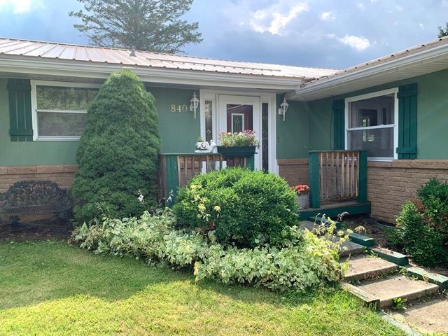 840 LANSBERRY COURT, Somerset Boro, PA 15501