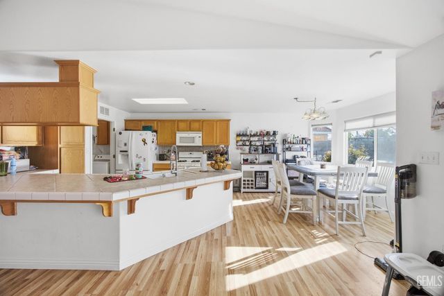 6507 Tulocay Court, Bakersfield, CA 93312