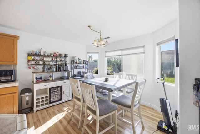 6507 Tulocay Court, Bakersfield, CA 93312